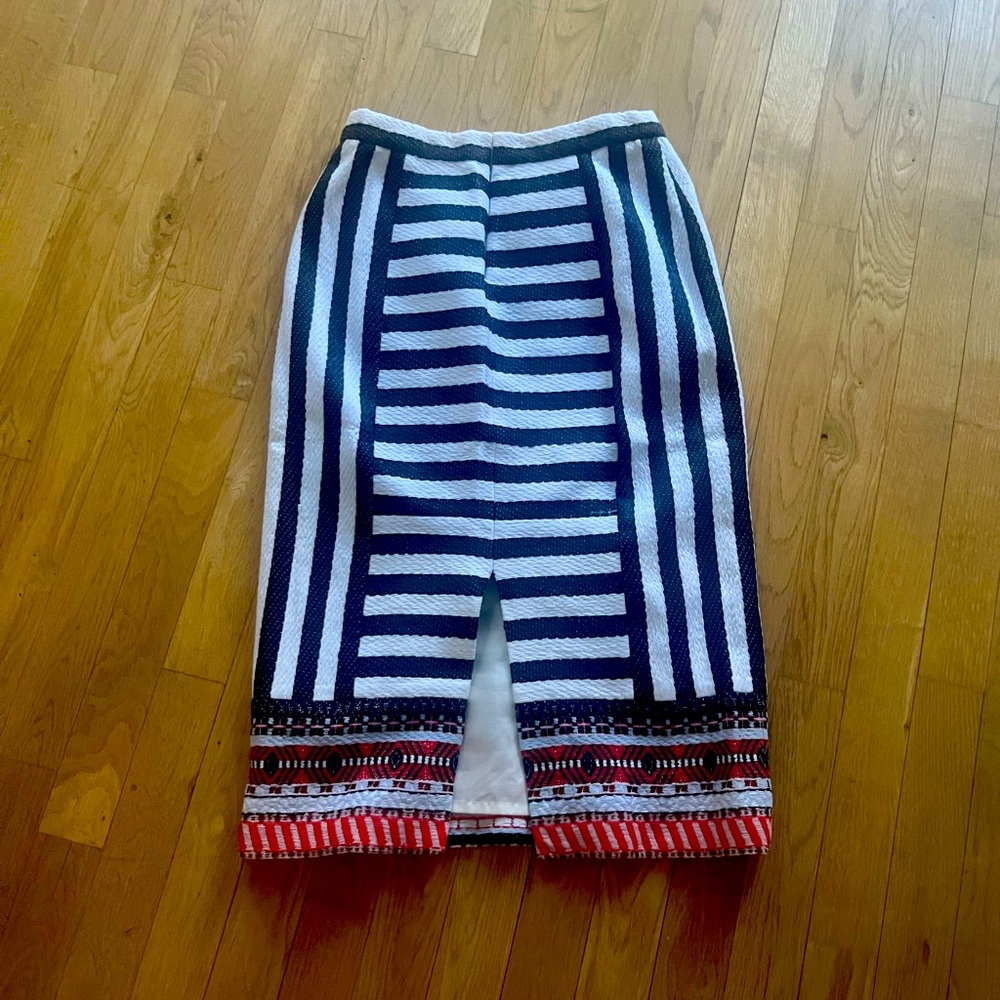 Lined Pencil skirt with navy blue stripe.